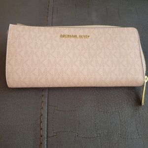 Michael Kors Blush Pink Wallet